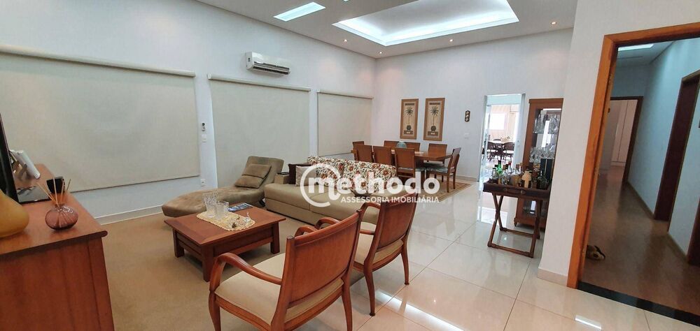 Casa de Condomínio à venda com 3 quartos, 278m² - Foto 2