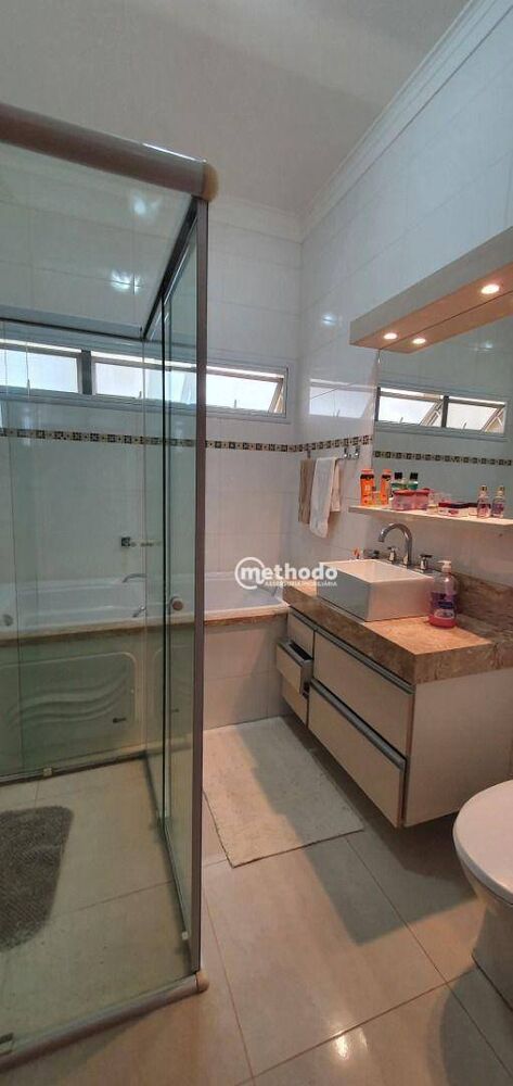 Casa de Condomínio à venda com 3 quartos, 278m² - Foto 3
