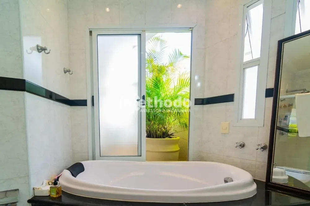 Casa, 4 quartos, 329 m² - Foto 3
