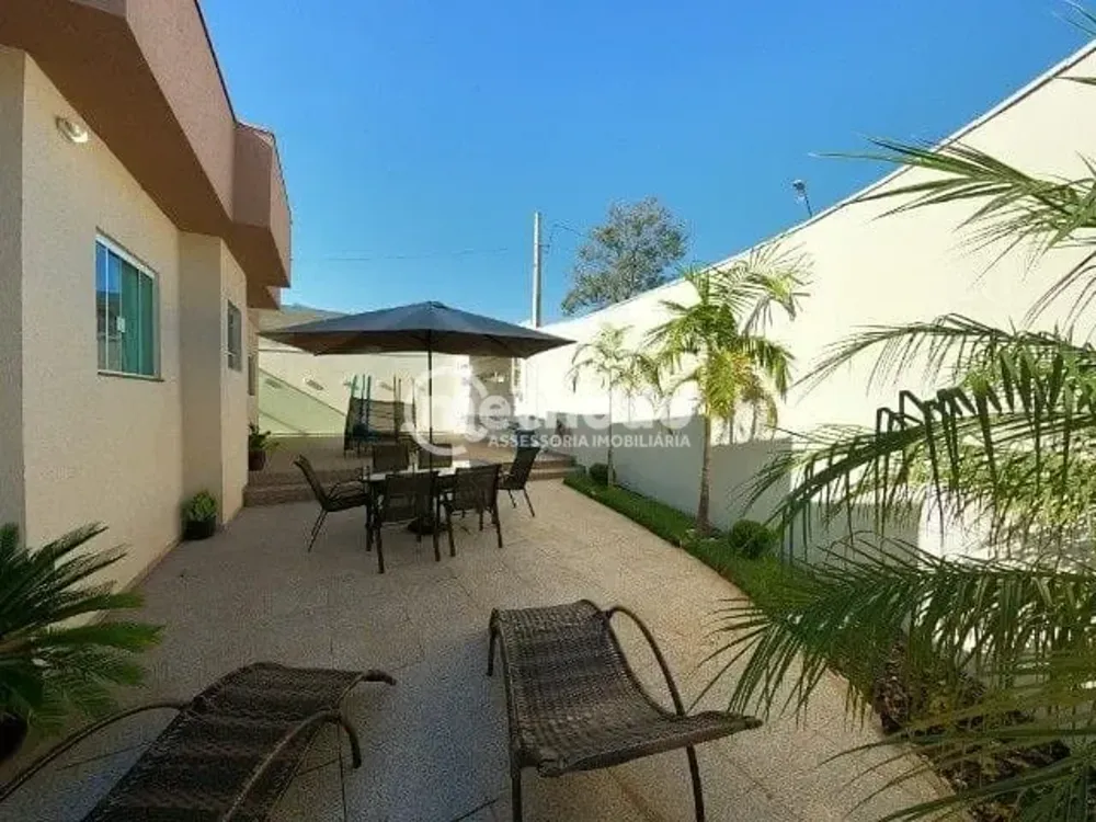 Casa, 3 quartos, 90 m² - Foto 2