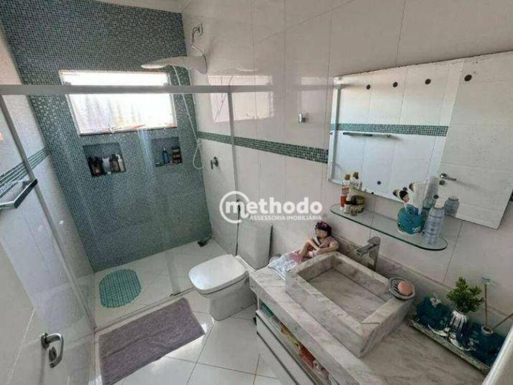 Casa à venda com 3 quartos, 250m² - Foto 8