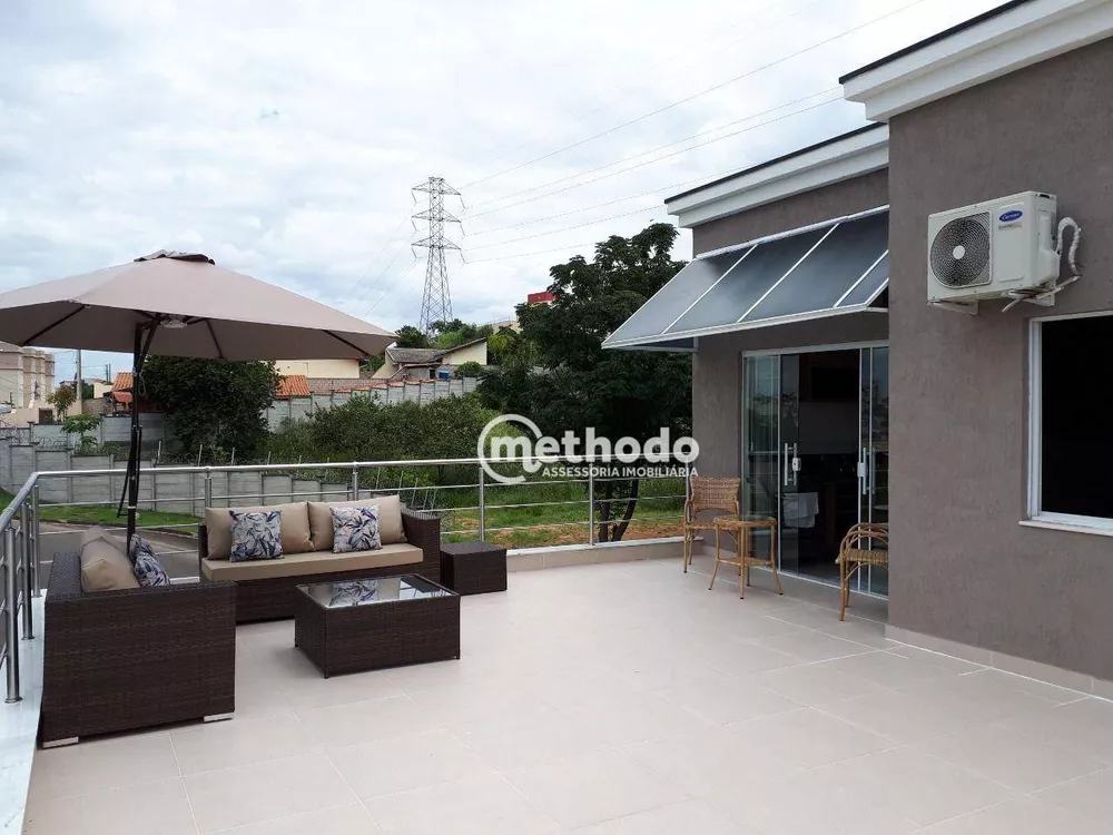 Casa de Condomínio à venda com 3 quartos, 220m² - Foto 1