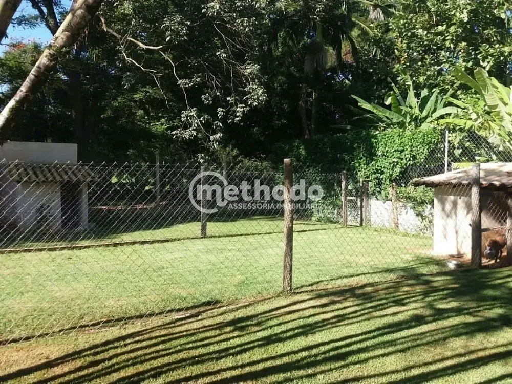 Chácara, 3 quartos, 2600 m² - Foto 1