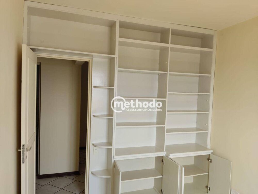 Apartamento à venda com 3 quartos, 72m² - Foto 2