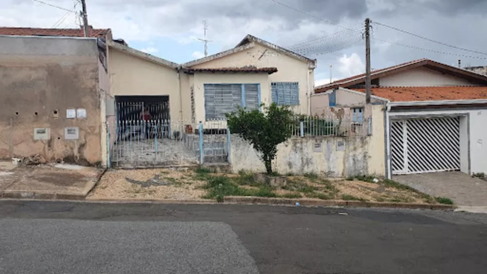 Casa à venda com 2 quartos, 186m² - Foto 1