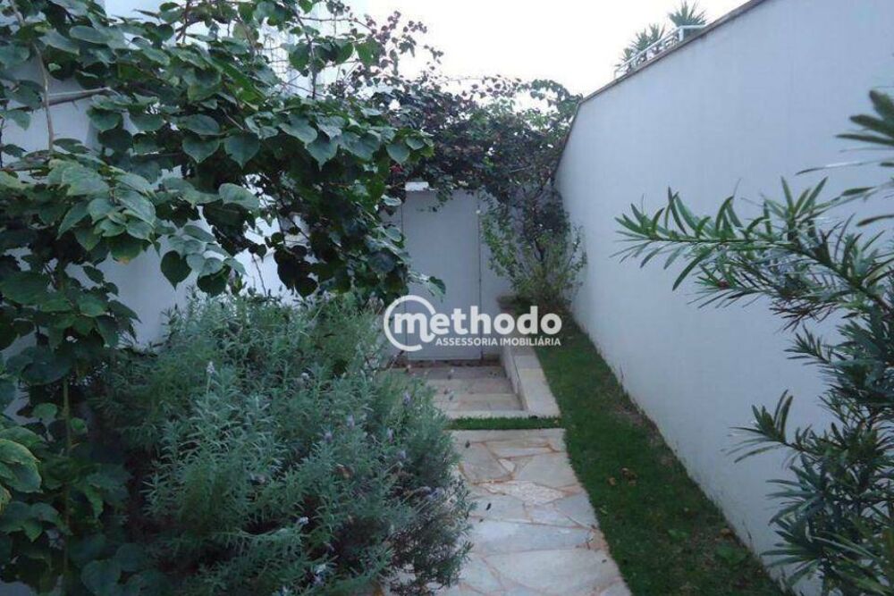 Casa de Condomínio à venda com 3 quartos, 450m² - Foto 3