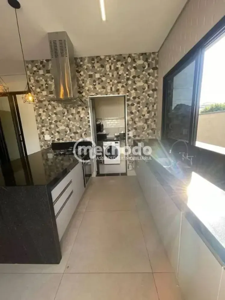 Casa, 3 quartos, 205 m² - Foto 3