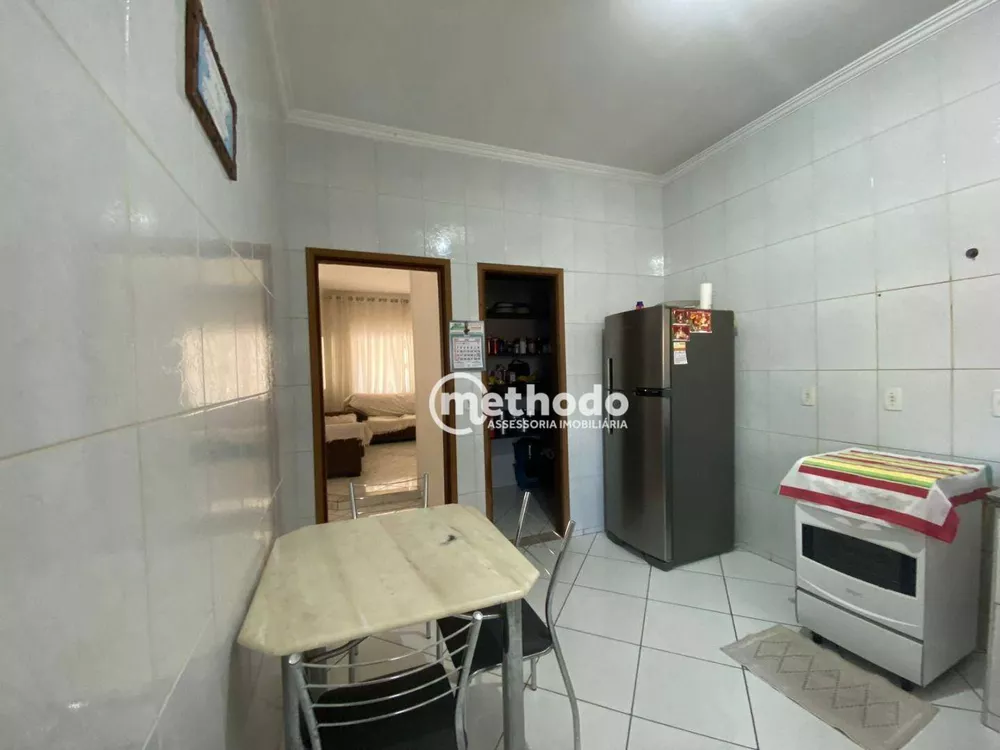 Casa à venda com 3 quartos, 240m² - Foto 8