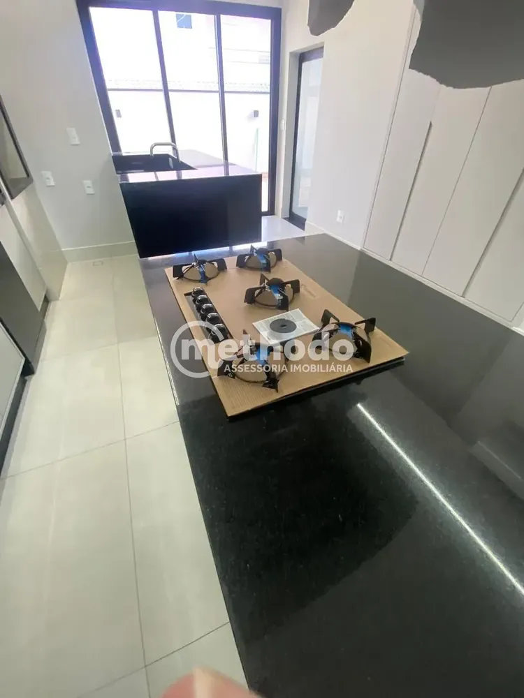 Casa, 3 quartos, 193 m² - Foto 2