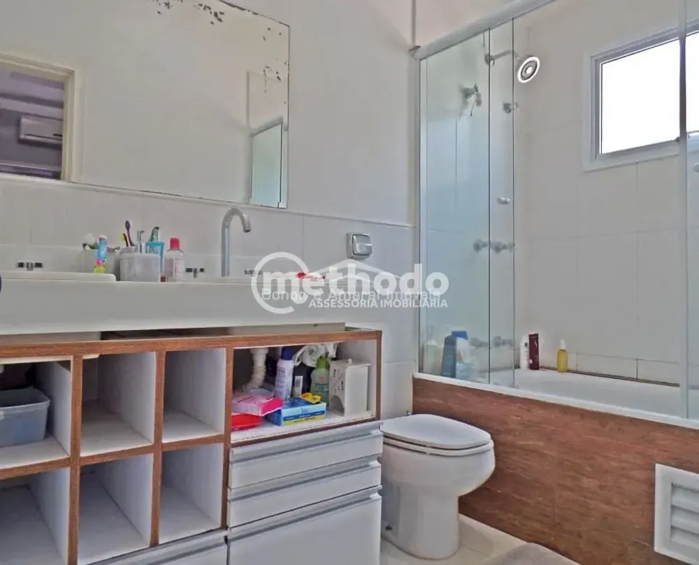 Casa, 4 quartos, 210 m² - Foto 1