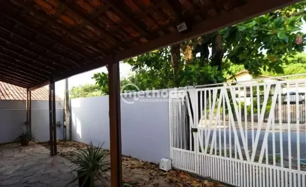 Casa, 5 quartos, 231 m² - Foto 1