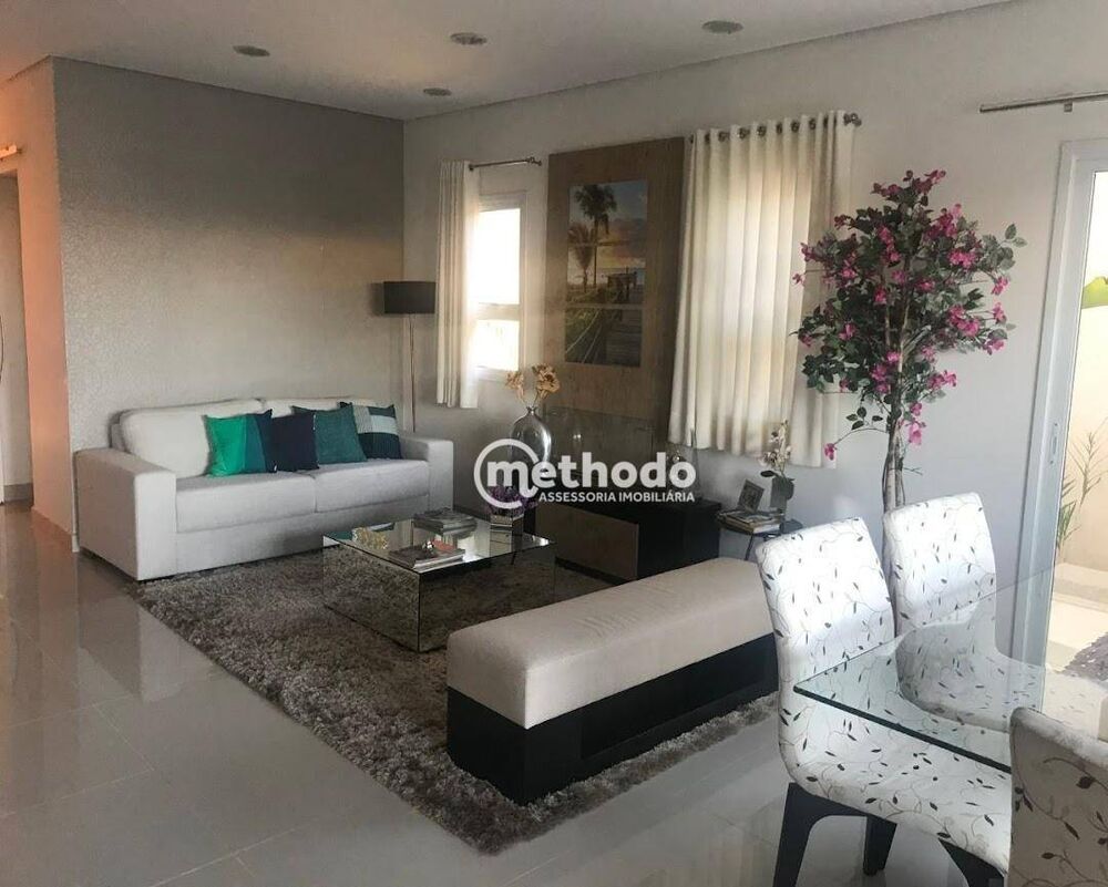 Casa de Condomínio à venda com 3 quartos, 250m² - Foto 1