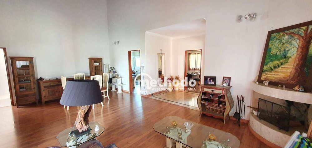 Casa de Condomínio à venda com 3 quartos, 400m² - Foto 2