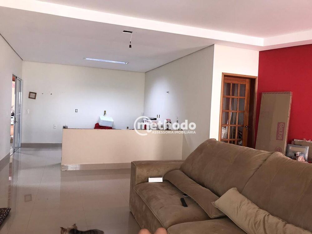 Chácara à venda com 4 quartos, 287m² - Foto 3