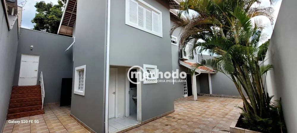 Casa à venda com 3 quartos, 214m² - Foto 4