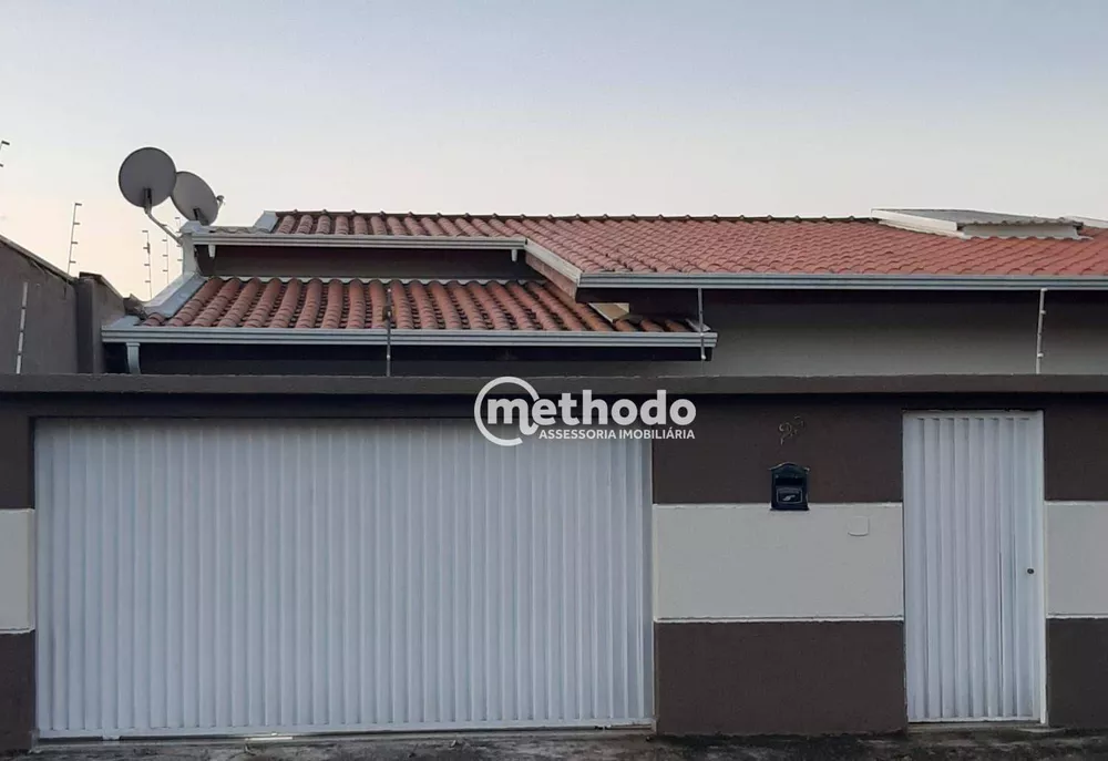 Casa à venda com 3 quartos, 300m² - Foto 1