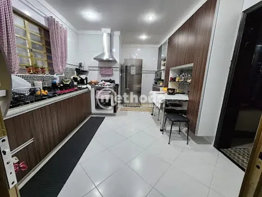 Casa, 3 quartos, 192 m² - Foto 2