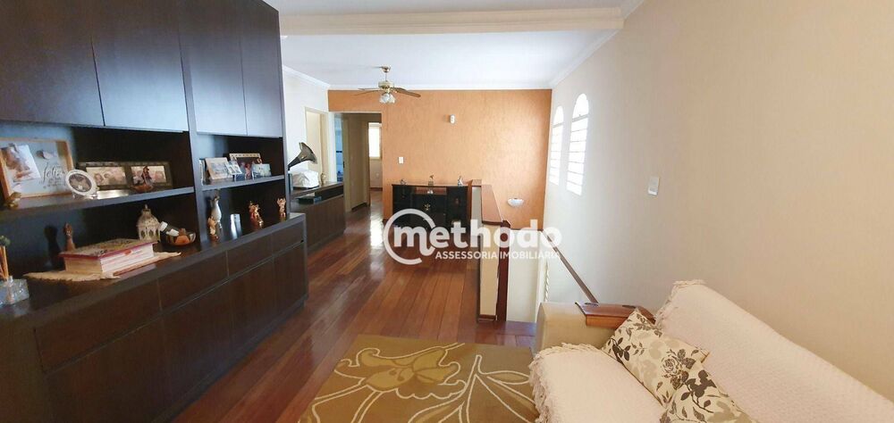 Casa à venda com 3 quartos, 192m² - Foto 4