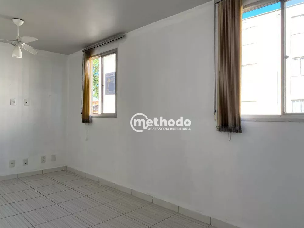 Apartamento à venda com 2 quartos, 70m² - Foto 2