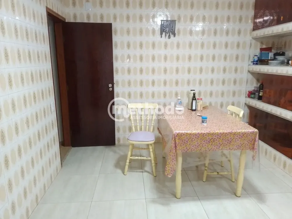 Casa, 4 quartos, 185 m² - Foto 1