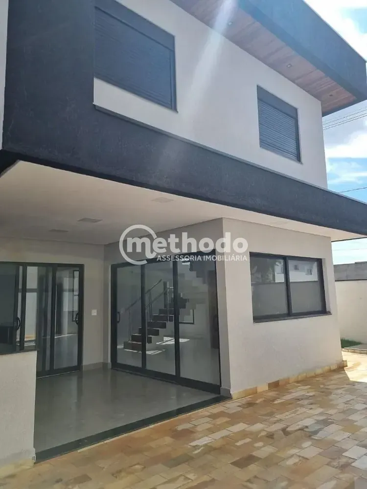 Casa, 4 quartos, 250 m² - Foto 1