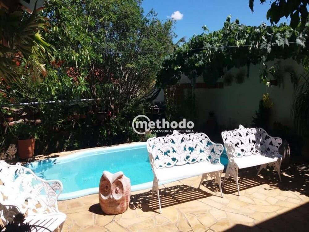 Casa à venda com 4 quartos, 330m² - Foto 2
