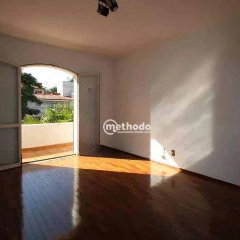 Casa à venda com 3 quartos, 286m² - Foto 2