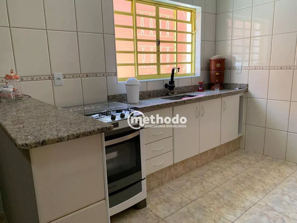 Casa à venda com 3 quartos, 241m² - Foto 4