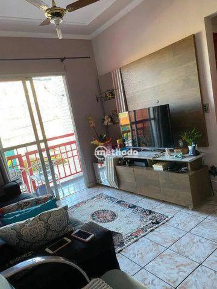 Apartamento à venda com 2 quartos, 62m² - Foto 2