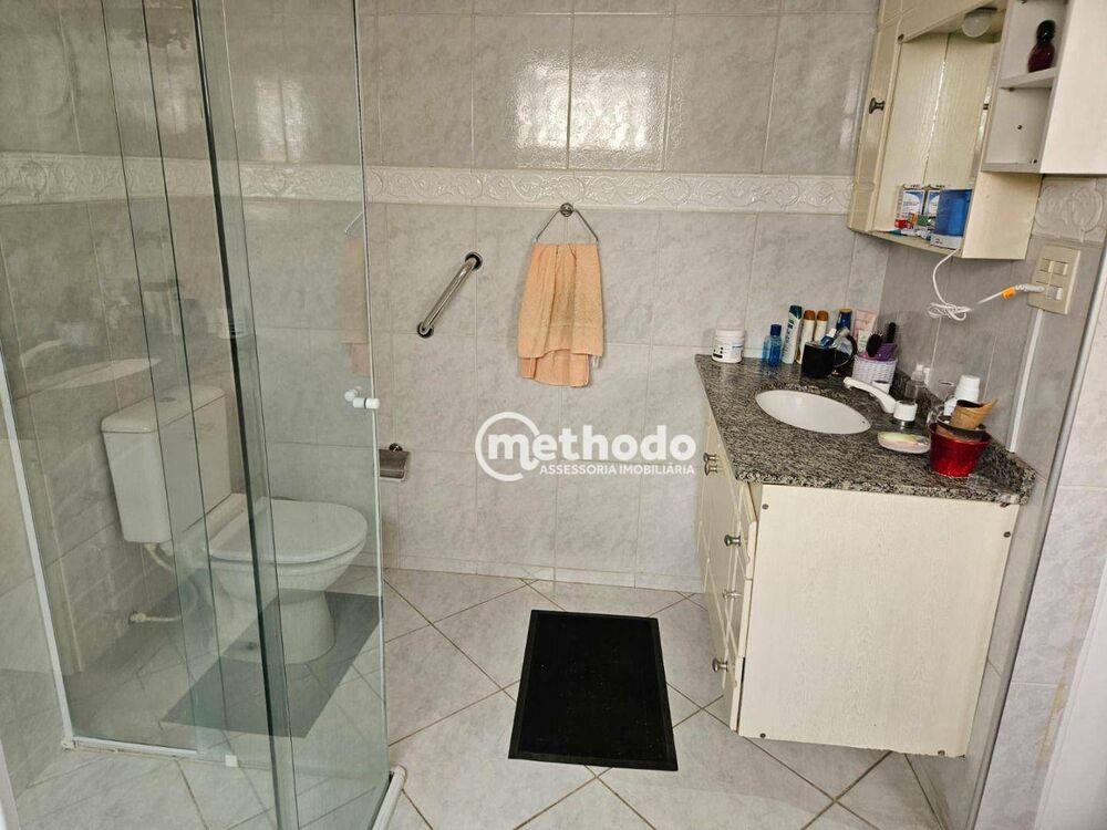 Casa à venda com 4 quartos, 280m² - Foto 1