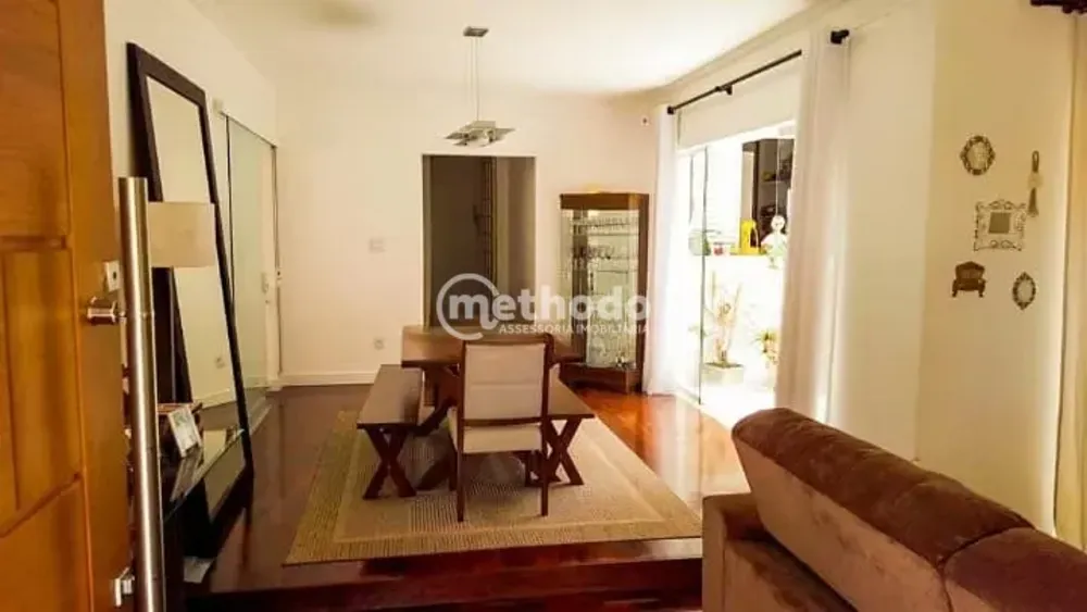 Casa, 3 quartos, 220 m² - Foto 2