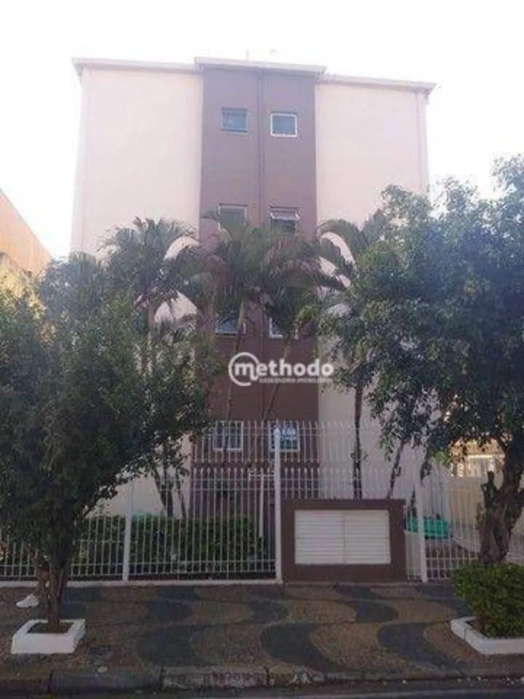 Apartamento à venda com 2 quartos, 70m² - Foto 1