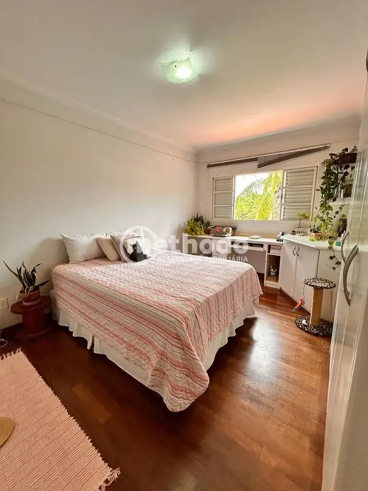 Casa, 5 quartos, 263 m² - Foto 3