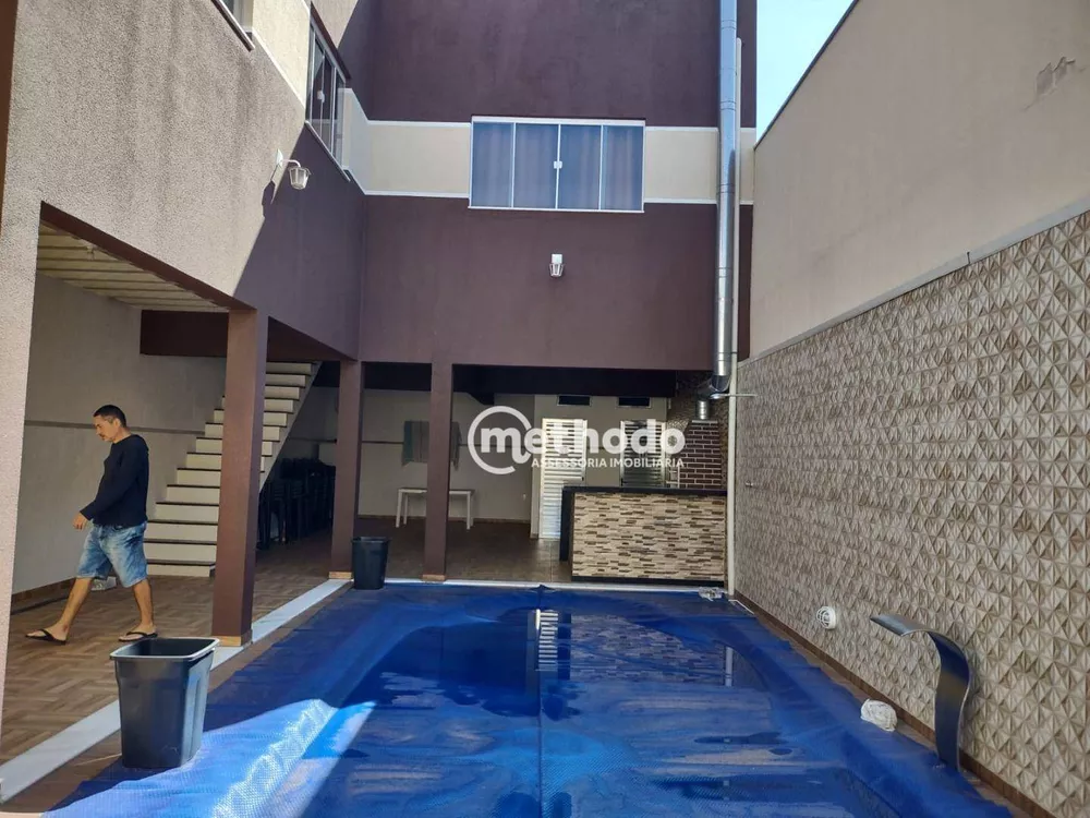 Chácara à venda com 1 quarto, 250m² - Foto 2