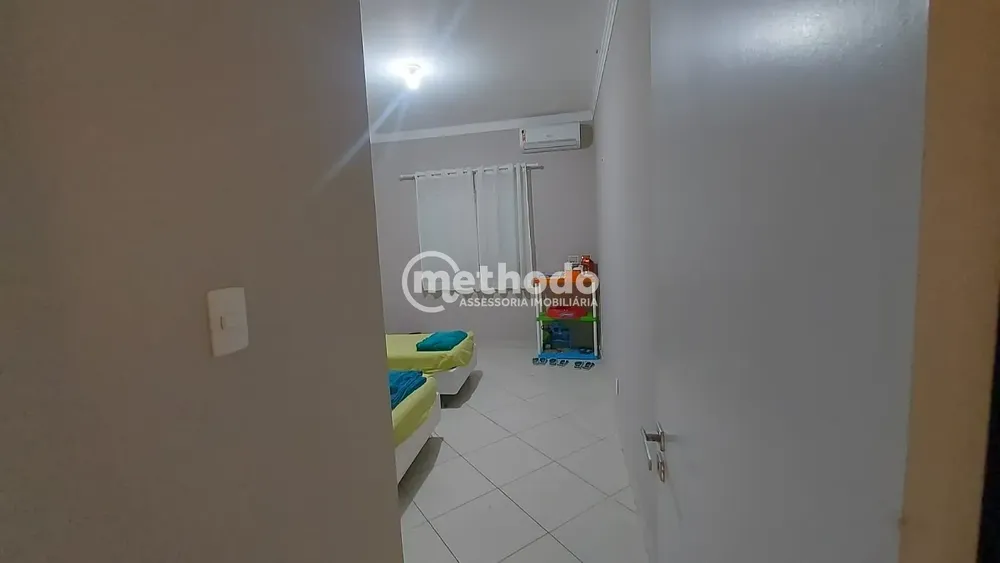 Casa, 3 quartos, 221 m² - Foto 2