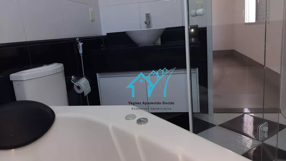Casa, 4 quartos, 220 m² - Foto 1