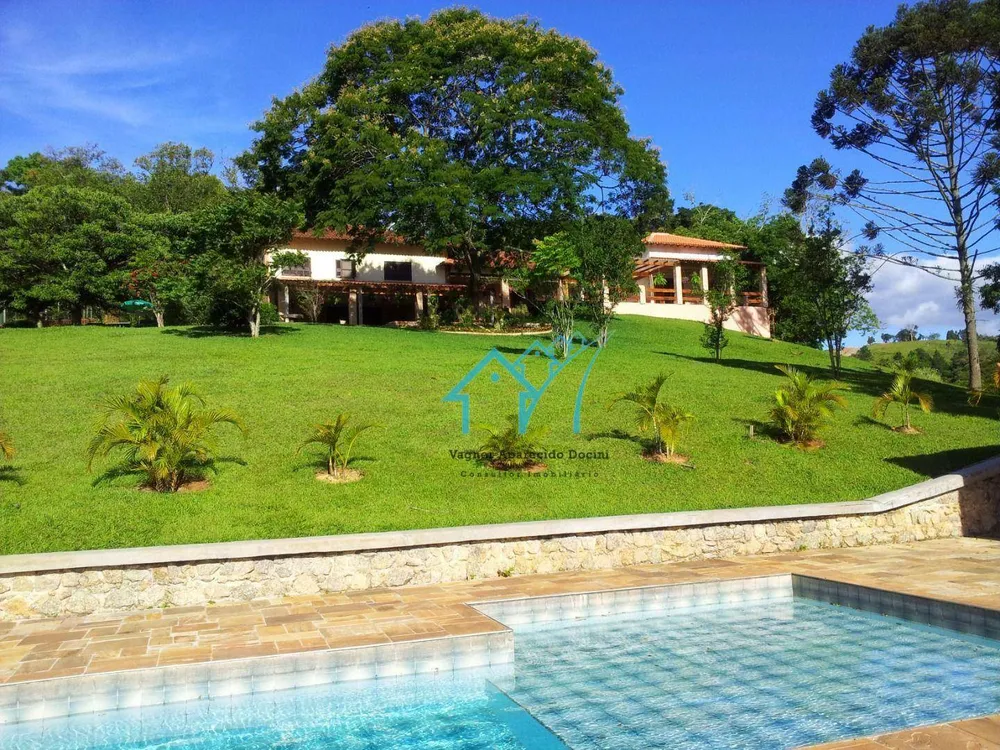 Chácara, 4 quartos, 8187 m² - Foto 1