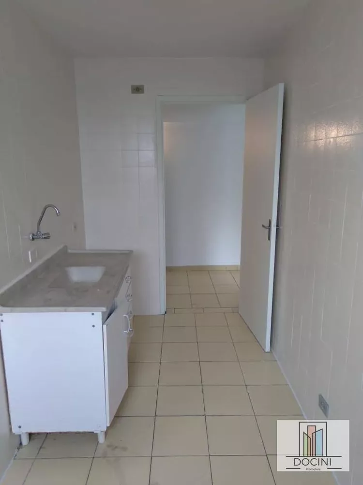 Apartamento para alugar com 2 quartos, 55m² - Foto 7