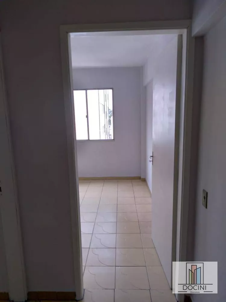 Apartamento para alugar com 2 quartos, 55m² - Foto 12