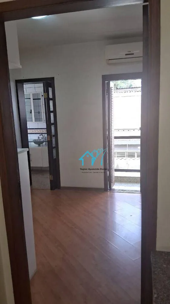 Sobrado, 3 quartos, 242 m² - Foto 1