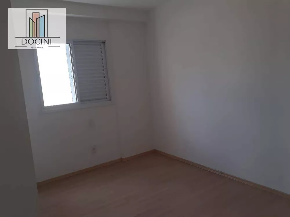 Apartamento à venda com 2 quartos, 68m² - Foto 3