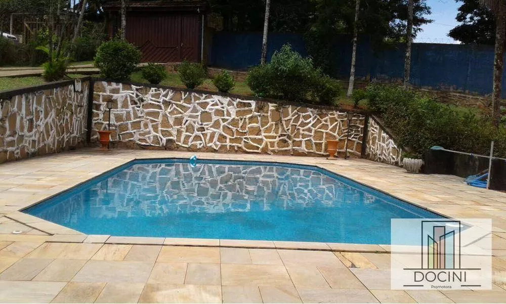 Chácara, 3 quartos, 2160 m² - Foto 1