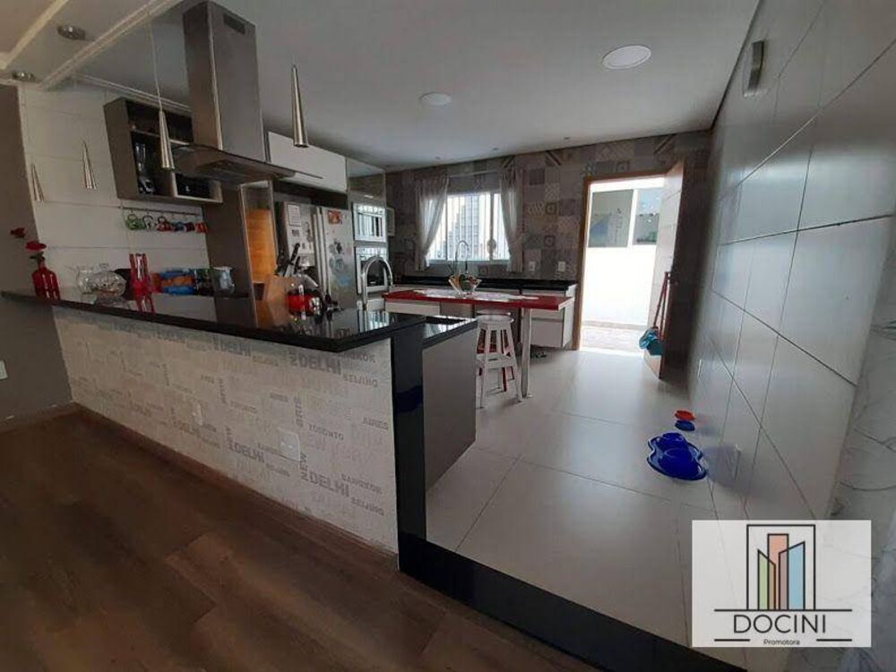 Sobrado à venda com 3 quartos, 308M2 - Foto 4