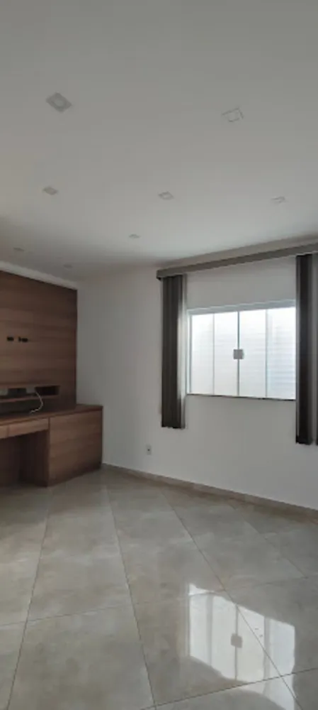 Casa, 3 quartos, 224 m² - Foto 1