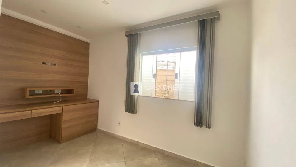Casa, 3 quartos, 224 m² - Foto 2