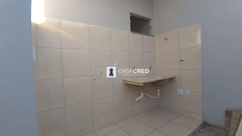 Casa à venda com 3 quartos, 88m² - Foto 2