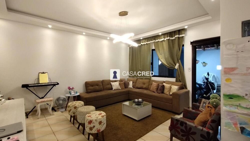 Casa, 3 quartos, 190 m² - Foto 1