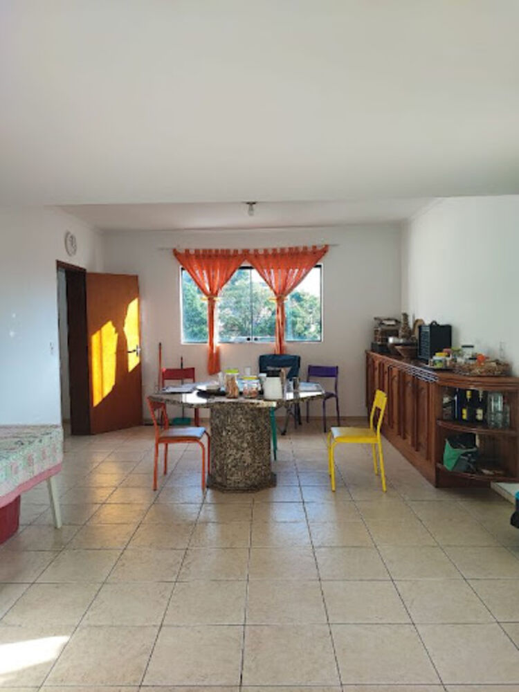 Casa, 4 quartos, 250 m² - Foto 1