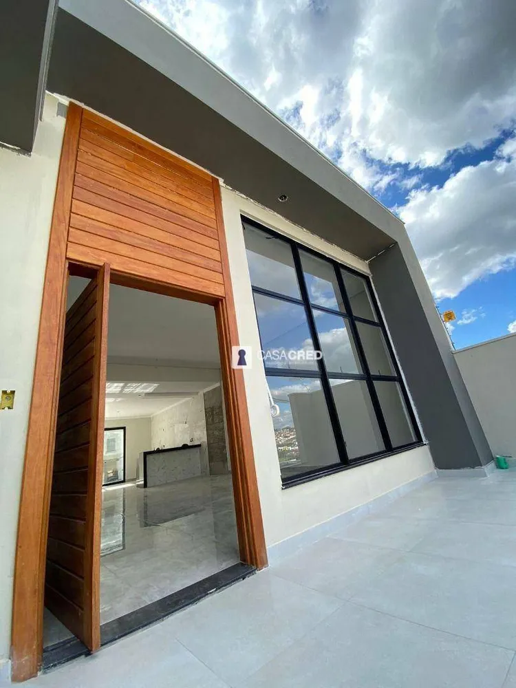 Casa, 3 quartos, 220 m² - Foto 1
