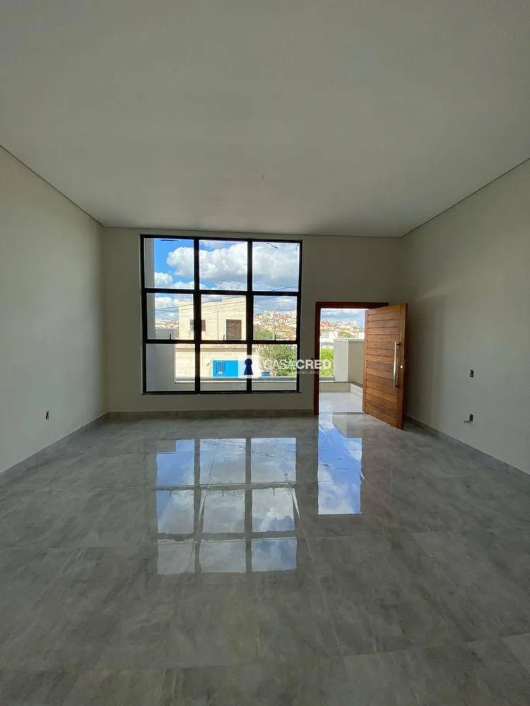 Casa, 3 quartos, 220 m² - Foto 3